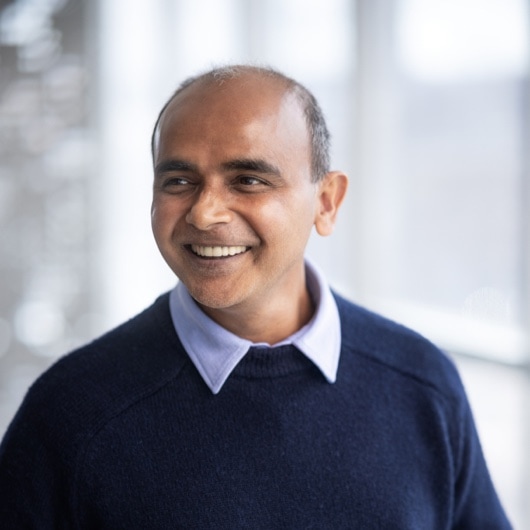 Gowrishankar Bharadwaj照片